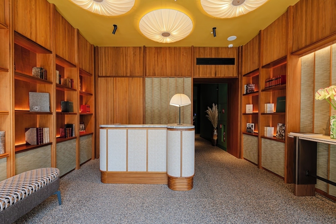 Imagen de los interiores del Hotel Circle6 Rome. Foto 16