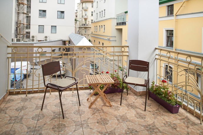 Imagen de los exteriores del Hotel Circus. Foto 14