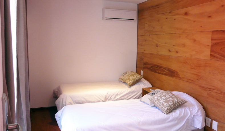 Imagen de la habitación del Hotel Circus HostelandMontevideo. Foto 8
