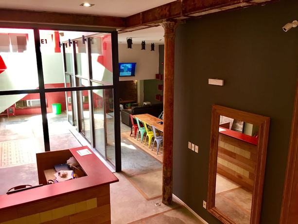 Imagen de los interiores del Hotel Circus HostelandMontevideo. Foto 17
