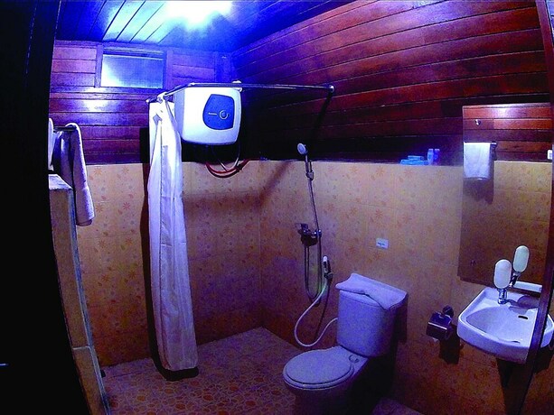 Imagen general del Hotel Cirebon Waterland. Foto 13