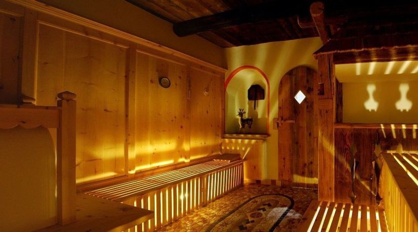 Imagen de la piscina del Hotel Cirelle Suiteandspa. Foto 13