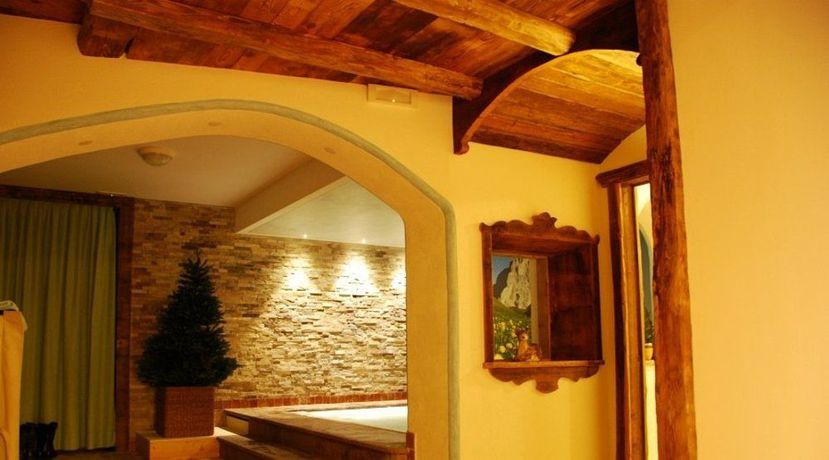 Imagen de la piscina del Hotel Cirelle Suiteandspa. Foto 14