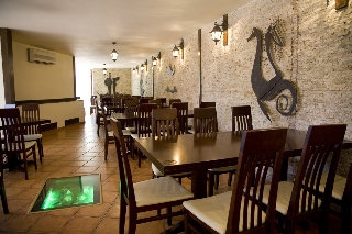 Imagen del bar/restaurante del Hotel Ciric Hotel. Foto 9