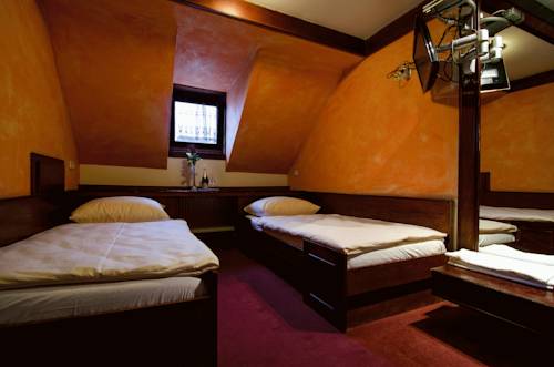 Imagen de la habitación del Hotel Cirman Rooms. Foto 12
