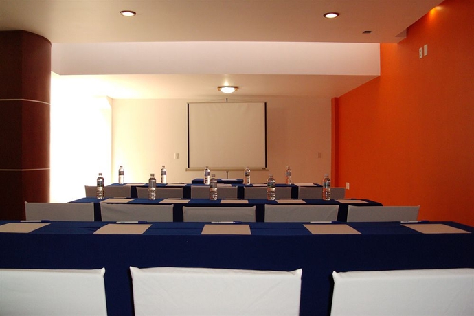 Imagen de los interiores del Hotel Ciros. Foto 9