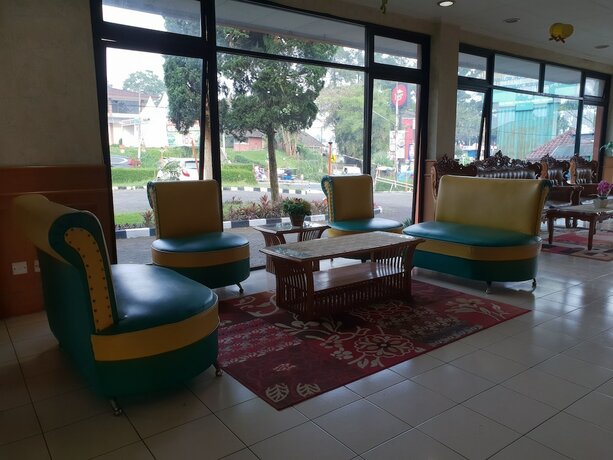 Imagen general del Hotel Cisarua Indah Cottage. Foto 10