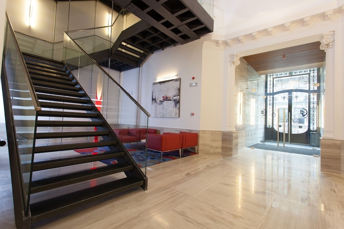 Imagen de los interiores del Hotel Cismigiu. Foto 18