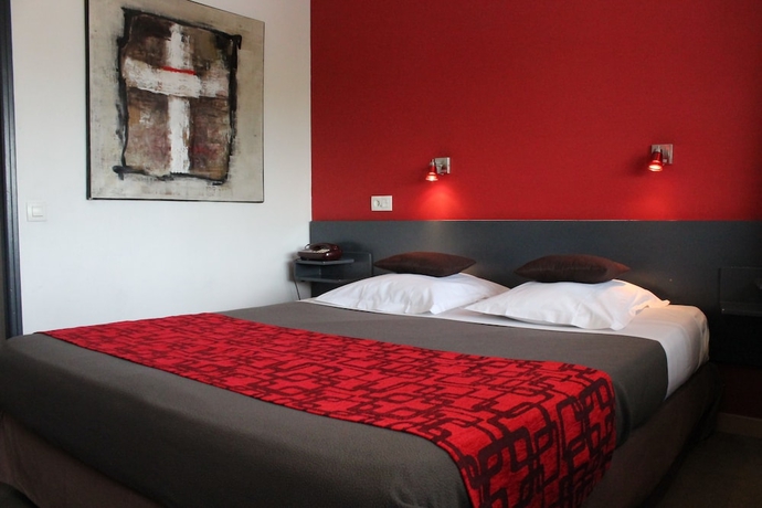 Imagen de la habitación del Hotel Cit'Hotel L'Oasis d'Avignon. Foto 9