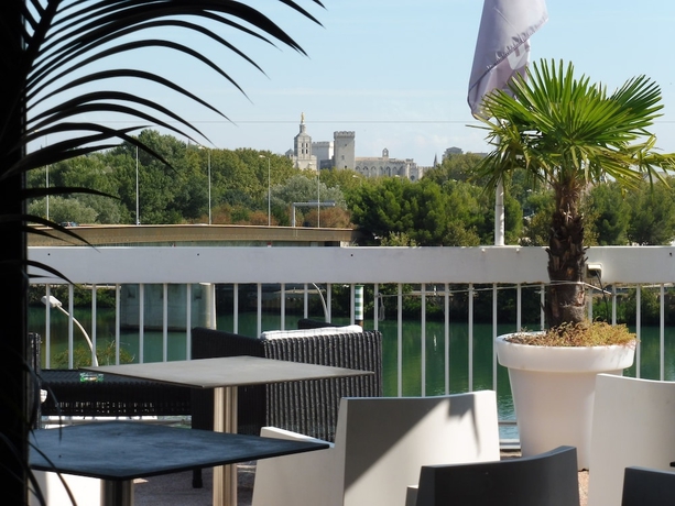 Imagen general del Hotel Cit'Hotel L'Oasis d'Avignon. Foto 1