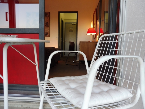 Imagen de la habitación del Hotel Cit'Hotel L'Oasis d'Avignon. Foto 17