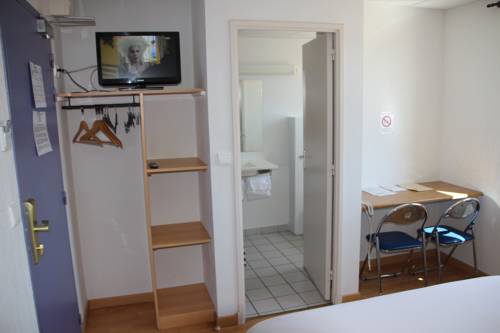 Imagen de la habitación del Hotel Cit'Hotel Restaurant Bowling de Millau. Foto 8