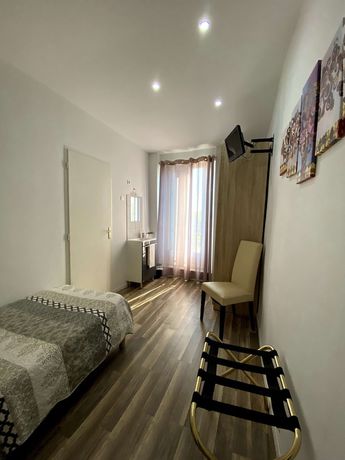Imagen de la habitación del Hotel Citadelle, BEZIERS. Foto 10