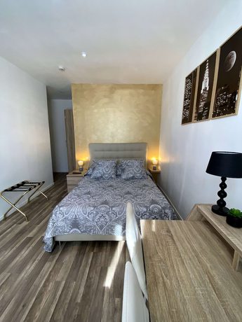 Imagen de la habitación del Hotel Citadelle, BEZIERS. Foto 11