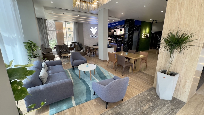 Imagen de los interiores del Hotel Citadines Al Ghubrah Muscat. Foto 17
