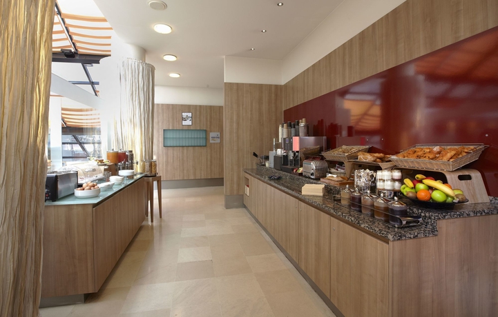 Imagen del bar/restaurante del Hotel Citadines Apart'hotel Saint-germain-des-prés Paris. Foto 6