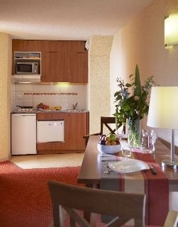 Imagen de la habitación del Hotel Citadines Centre Bordeaux Meriadeck. Foto 3