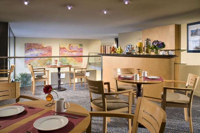 Imagen del bar/restaurante del Hotel Citadines City Centre Lille. Foto 4