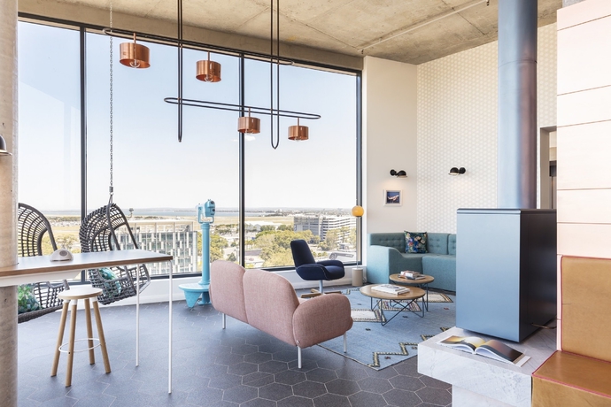 Imagen de los interiores del Hotel Citadines Connect Sydney Airport. Foto 14