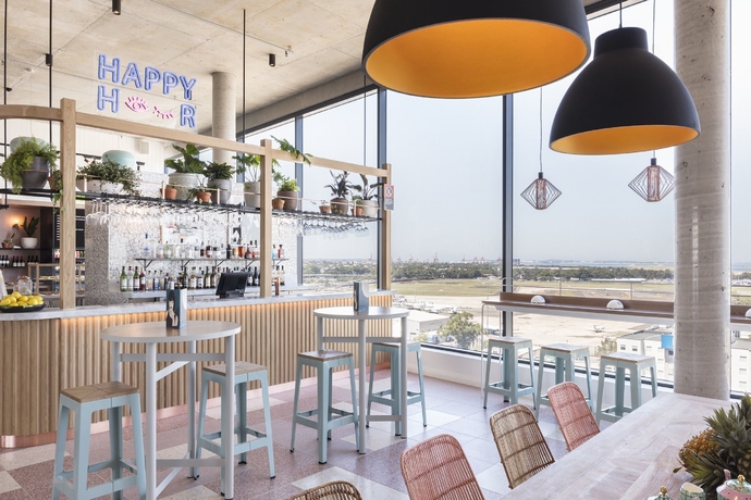 Imagen de los interiores del Hotel Citadines Connect Sydney Airport. Foto 16