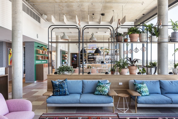 Imagen de los interiores del Hotel Citadines Connect Sydney Airport. Foto 17