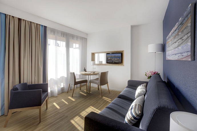 Imagen de los interiores del Hotel Citadines Croisette Cannes. Foto 15