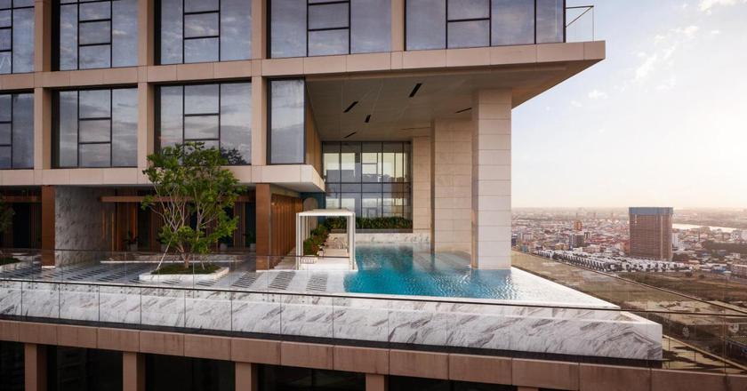 Imagen de la piscina del Hotel Citadines Flatiron Phnom Penh. Foto 10