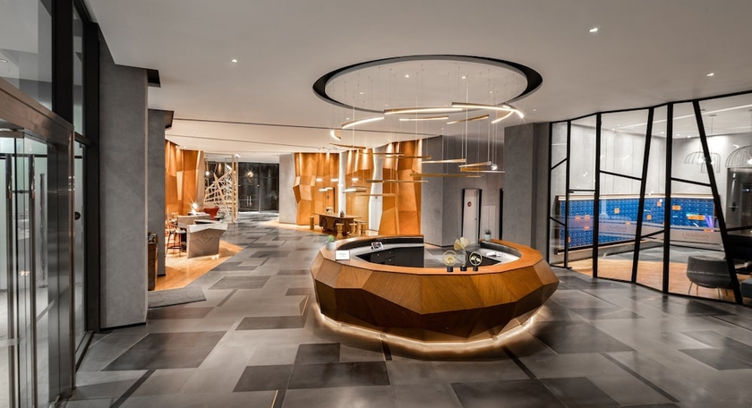 Imagen de los interiores del Hotel Citadines Marina Halong. Foto 19