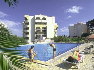 Imagen de la piscina del Hotel Citadines Montpellier Sainte Odile. Foto 7