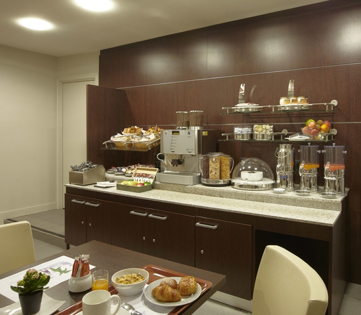 Imagen del bar/restaurante del Hotel Citadines Republique Paris. Foto 6