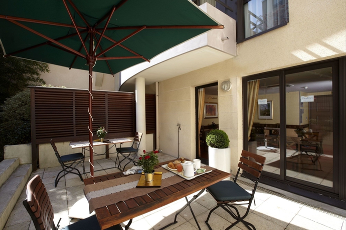 Imagen de los exteriores del Hotel Citadines Trocadéro Paris. Foto 12