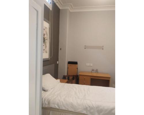 Imagen de la habitación del Hotel Citi Aberdeen. Foto 11