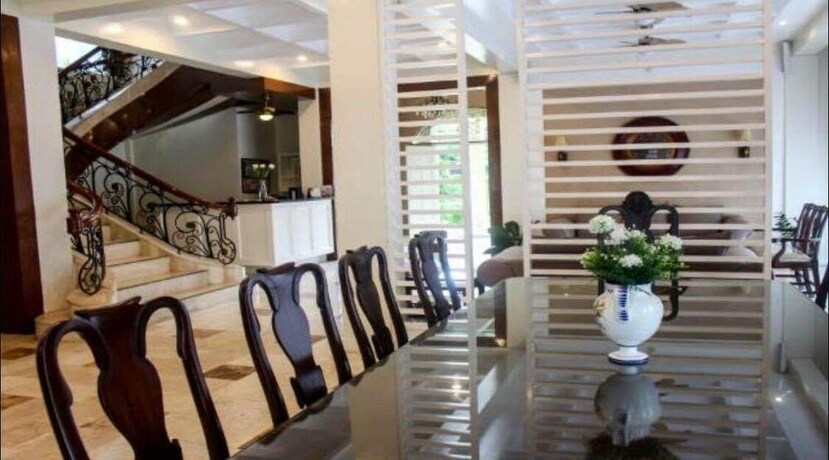 Imagen del bar/restaurante del Hotel Citi Garden Suites. Foto 21