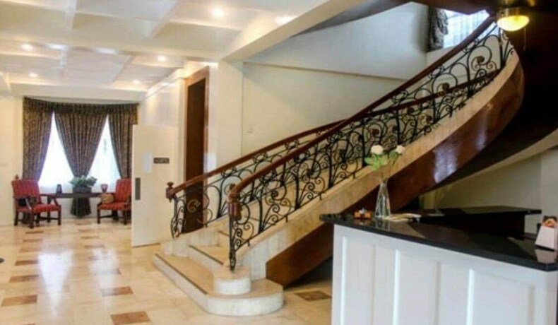 Imagen de los interiores del Hotel Citi Garden Suites. Foto 35