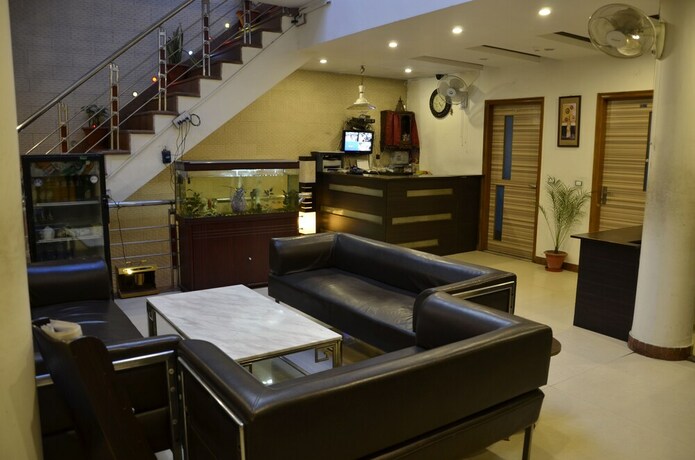 Imagen de los interiores del Hotel Citi Heights. Foto 16