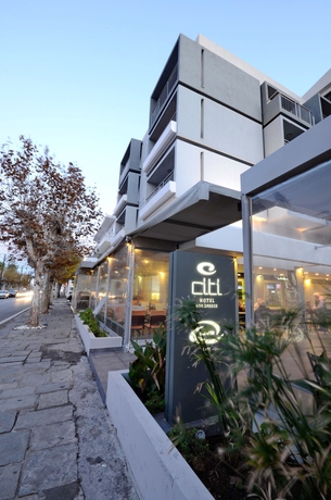 Imagen de los exteriores del Hotel Citi Live. Foto 12