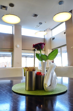 Imagen del bar/restaurante del Hotel Citi Live. Foto 7