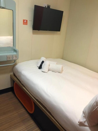 Imagen de la habitación del Hotel Citi London Heathrow. Foto 9