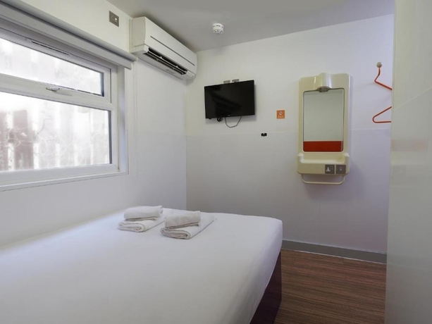 Imagen de la habitación del Hotel Citi London Heathrow. Foto 12