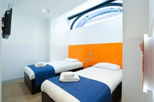 Imagen de la habitación del Hotel Citi Luton. Foto 5