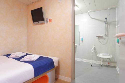 Imagen de la habitación del Hotel Citi Luton. Foto 6