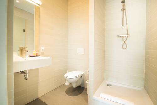 Imagen de la habitación del Hotel Citiez Amsterdam. Foto 16