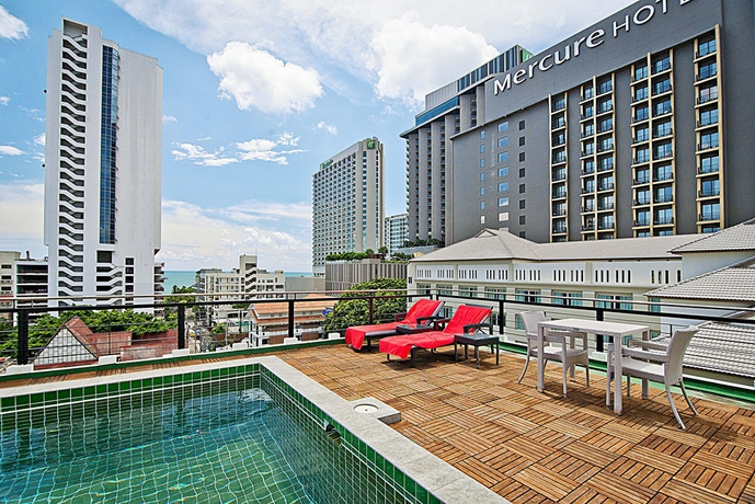 Imagen de la piscina del Hotel Citismart Luxury Apartments. Foto 14