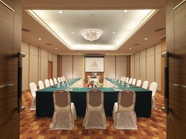 Imagen de los interiores del Hotel Cititel Penang. Foto 9