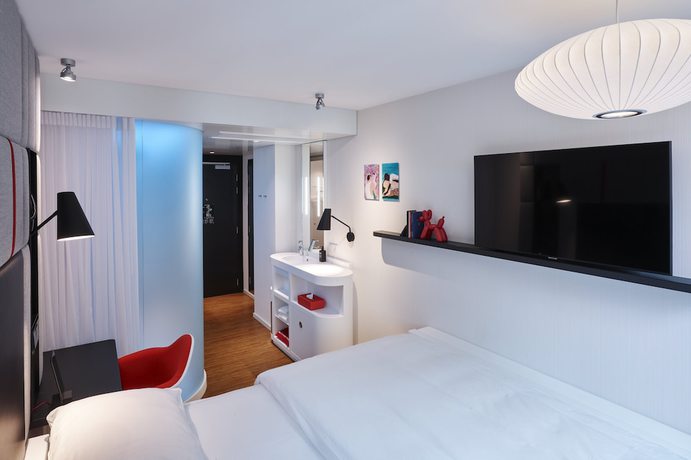 Imagen de la habitación del Hotel Citizenm Paris Champs-Élysées. Foto 14
