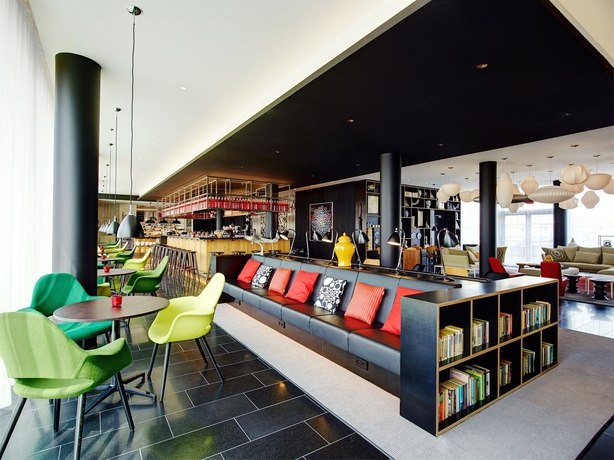 Imagen de los interiores del Hotel Citizenm Paris Charles De Gaulle. Foto 10