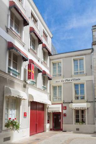 Imagen de la habitación del Hotel Cit&ocirc;tel Le Plat D'etain. Foto 2