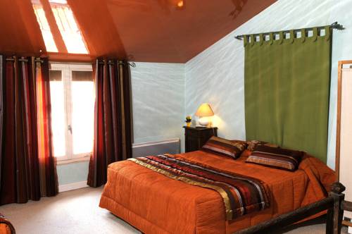 Imagen de la habitación del Hotel Cit&ocirc;tel Le Plat D'etain. Foto 8