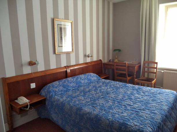 Imagen de la habitación del Hotel Citotel Avallon Vauban. Foto 11