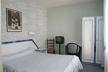Imagen de la habitación del Hotel Citotel Beausoleil. Foto 4